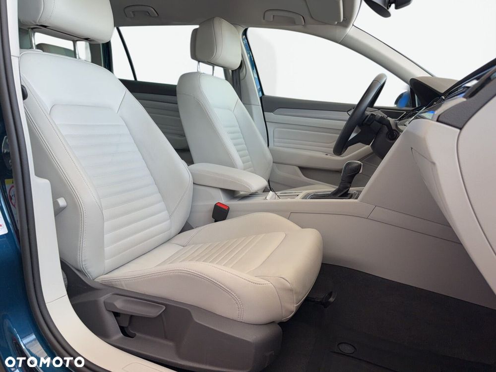 Volkswagen Passat Variant - 20