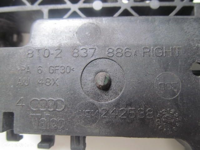 Audi A4 B8 Mocowanie Klamki Prawy Przod Slask Wysylka VAT - 2