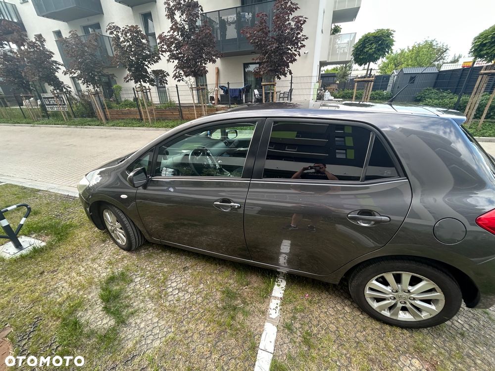 Toyota Auris 2.0 D-4D Sol - 12