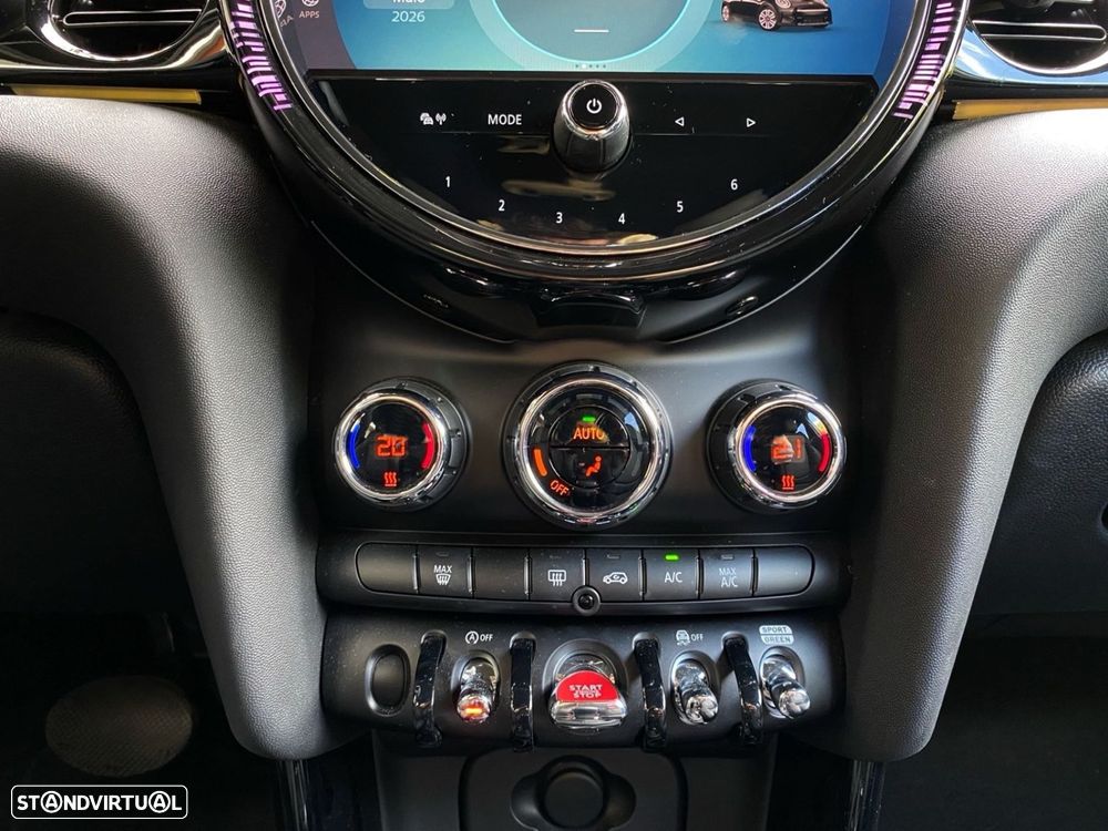 MINI 5 Portas Cooper Premium Classic Auto - 11