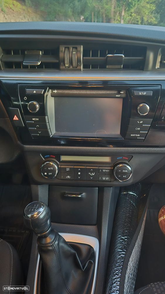 Toyota Corolla 1.33 VVT-i Exclusive+Navi - 3
