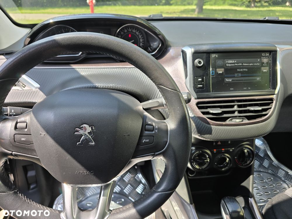 Peugeot 2008 - 8