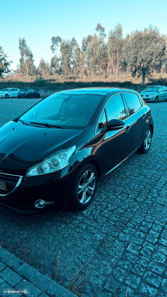 Peugeot 208 1.4 HDi Allure - 7