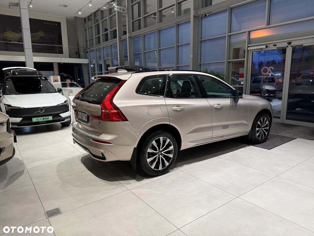 Volvo XC 60 B5 B AWD Plus Dark - 5