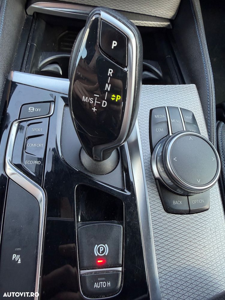 BMW Seria 5 520d AT - 13