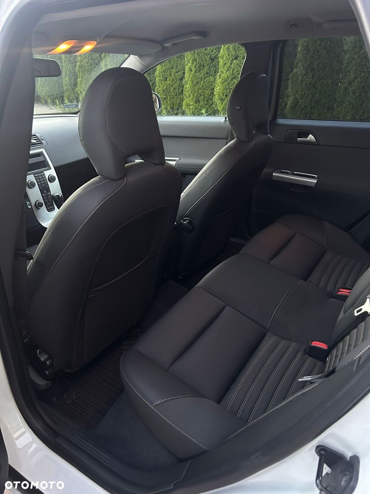 Volvo V50 D2 Summum - 27