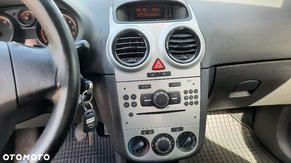 Opel Corsa 1.2 16V Essentia - 13