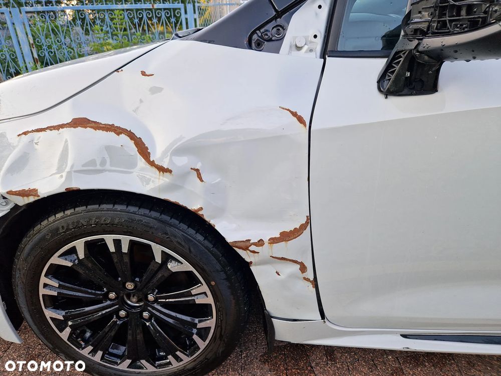 Toyota Corolla 2.0 Hybrid GR Sport Dynamic - 11