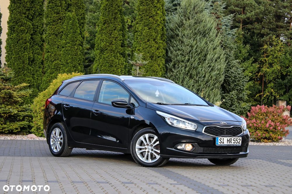 Kia Ceed 1.6 CRDi 128 ISG SW Vision - 11