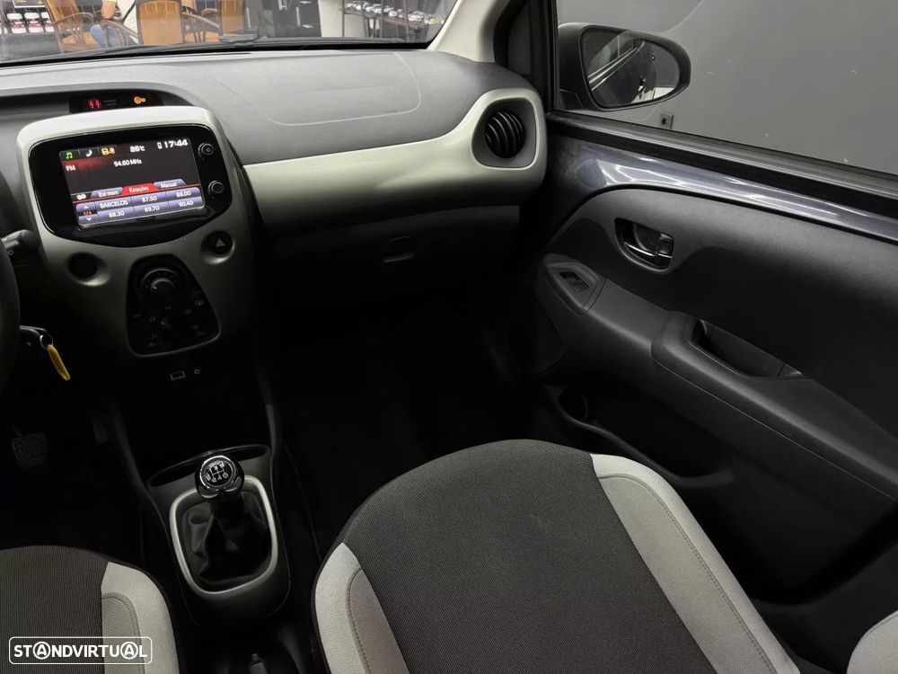 Toyota Aygo 1.0 X-Play+AC - 28
