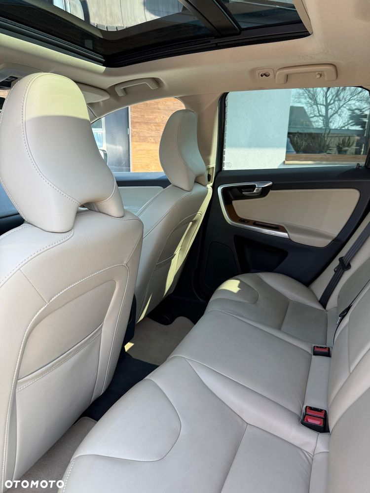 Volvo XC 60 T5 Drive-E Summum - 9