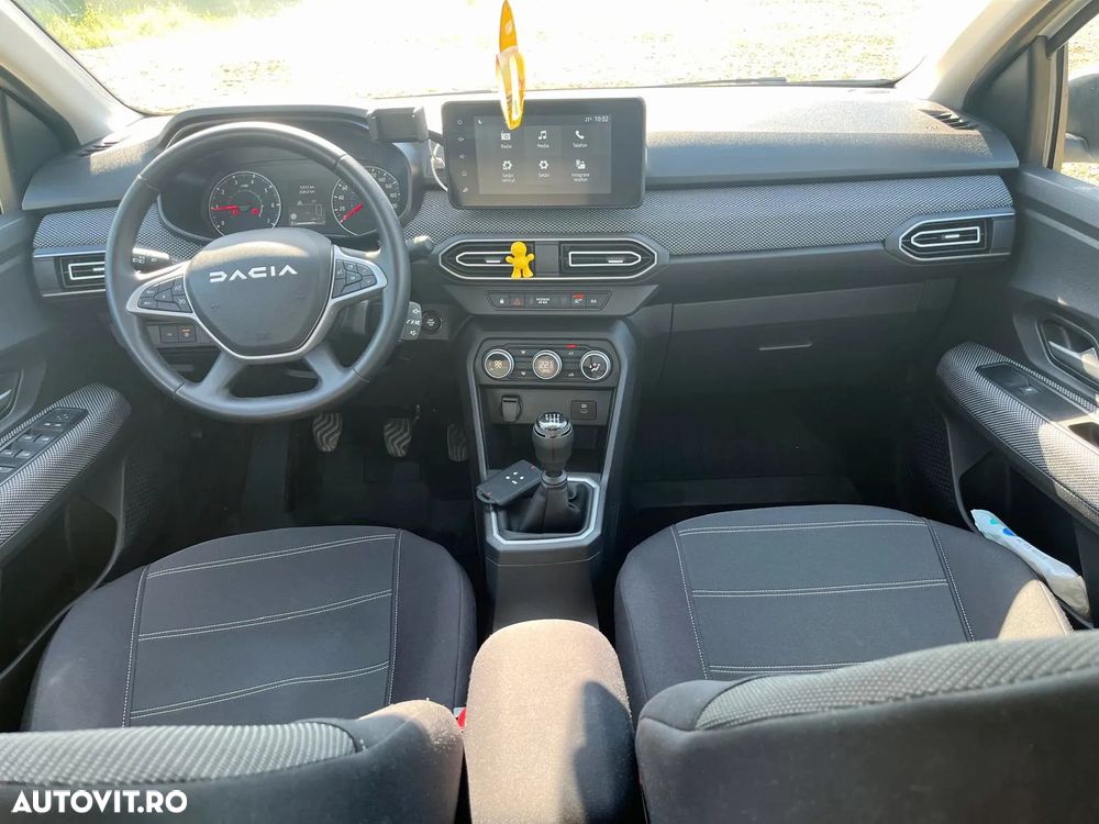 Dacia Logan TCe 100 Journey - 4