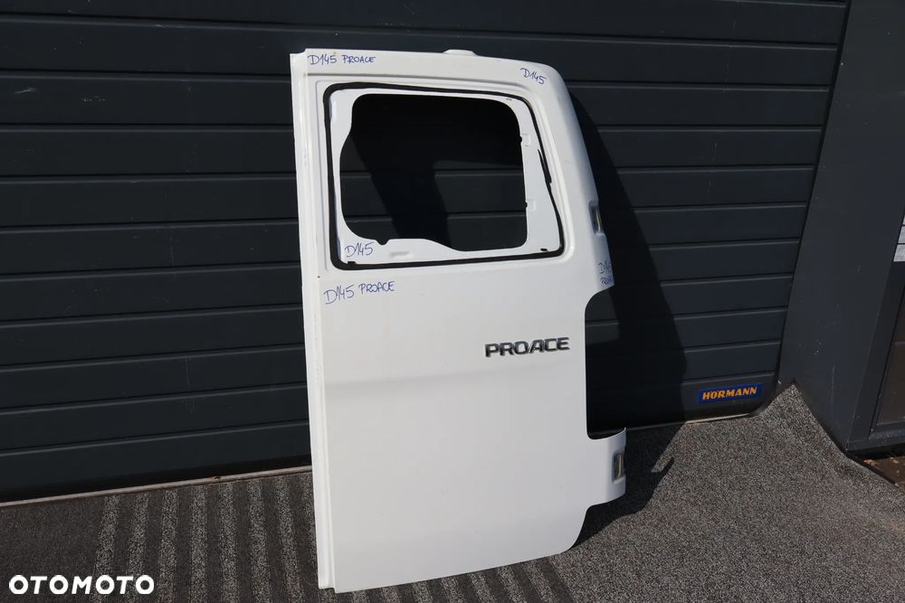 DRZWI TYLNE PRAWE CITROEN JUMPY III FIAT SCUDO III TOYOTA PROACE II EXPERT III 084726D04 2016 - 2