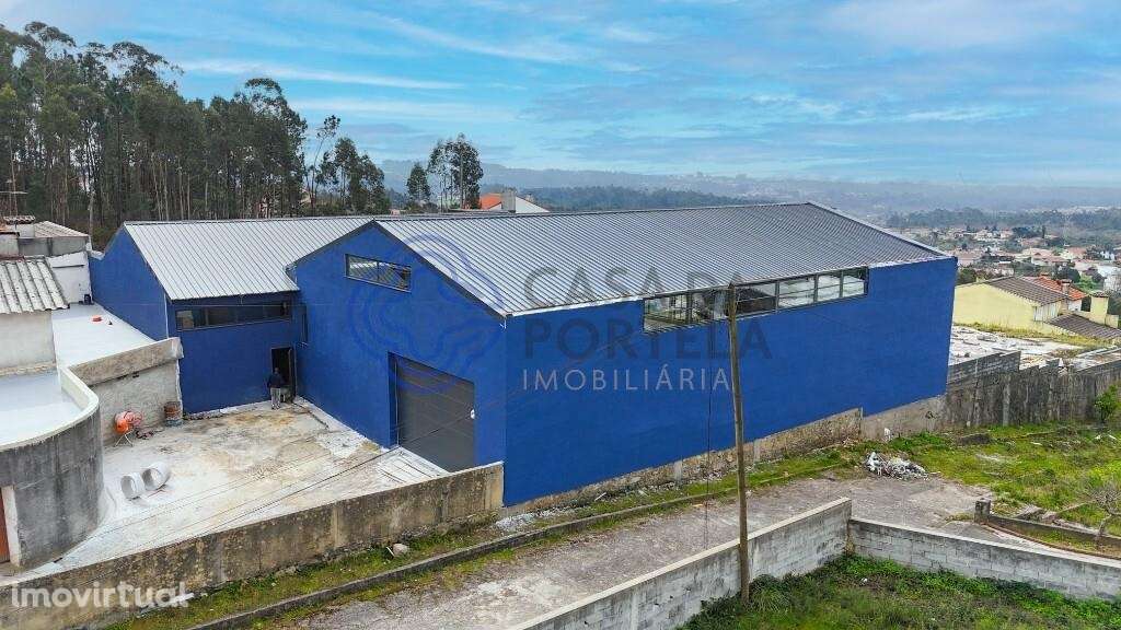 Armazém Industrial | 1060 m2 de Construção | Lote 2.400 m2 | Escapães - Grande imagem: 2/34