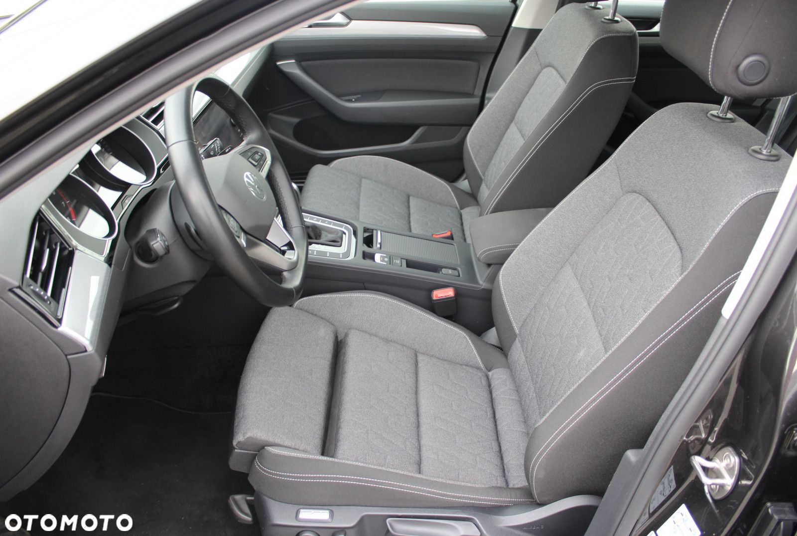 Volkswagen Passat 1.5 TSI EVO Business DSG - 12