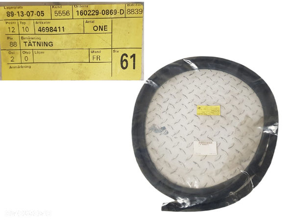 ORYGINALNY FABRYCZNIE NOWA USZCZELKA DRZWI LEWYCH / PRAWYCH SAAB 9-5 08-06 4698411