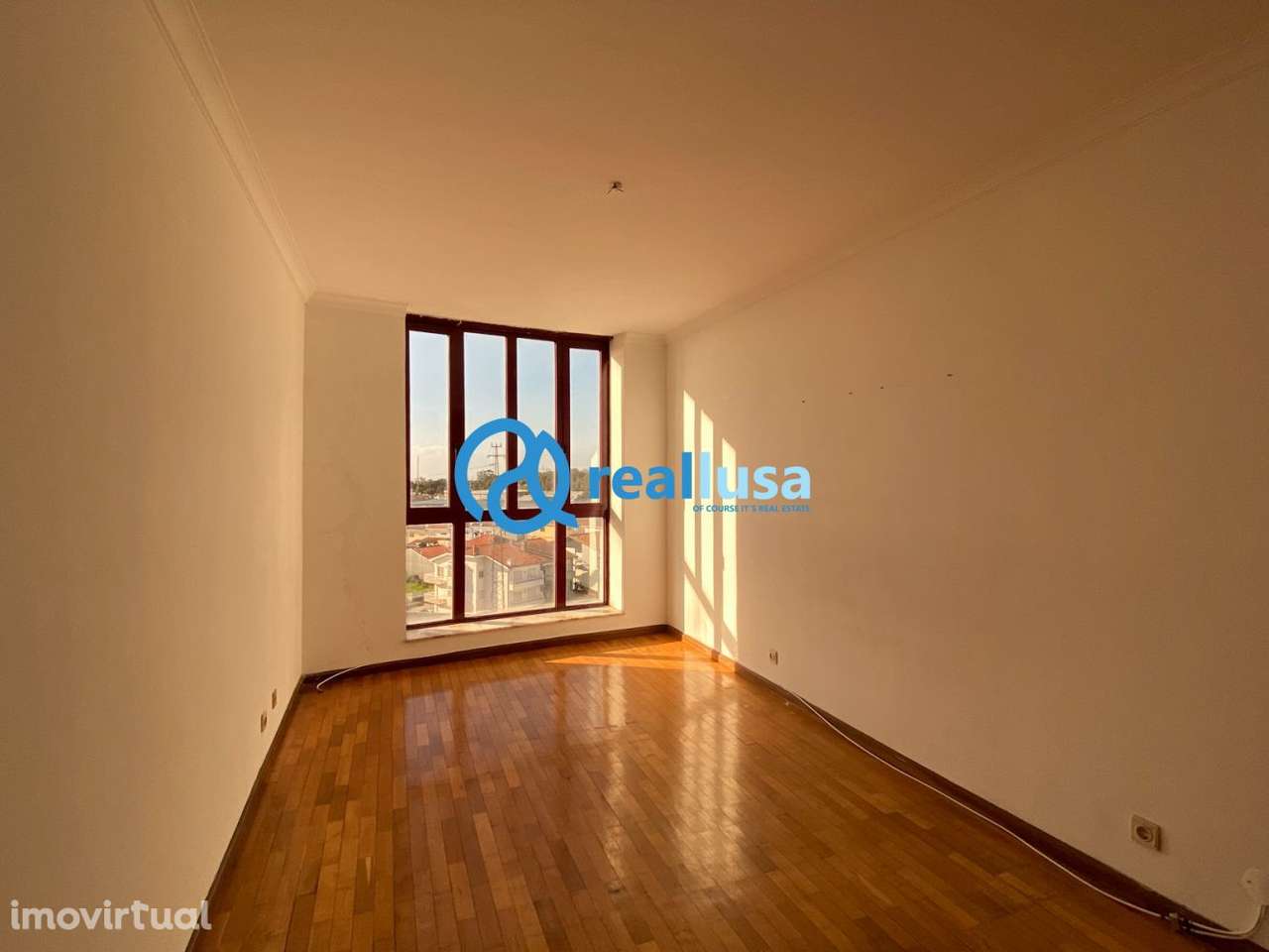 Apartamento T2 c/ garagem Vilar do Paraíso Vila Nova de Gaia - Grande imagem: 3/17