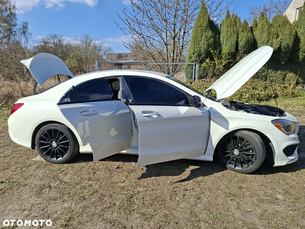 Mercedes-Benz CLA 250 7G-DCT UrbanStyle Edition - 3