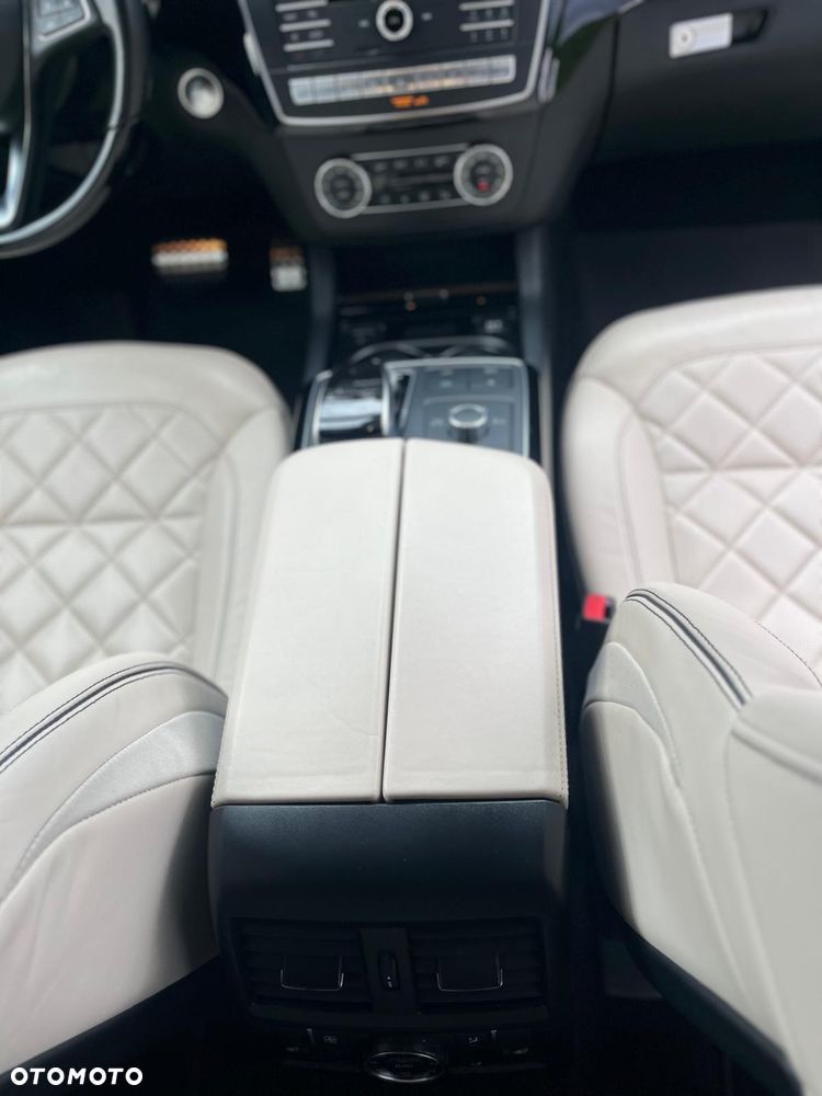 Mercedes-Benz GLE - 20