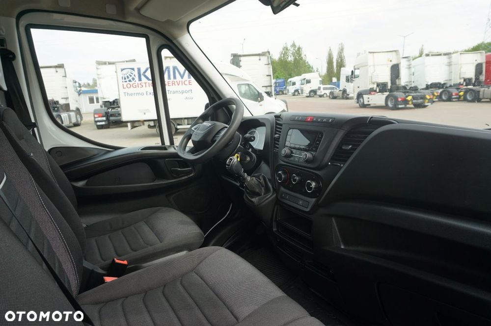 Iveco Daily 35s14 brygadowka doka - 9