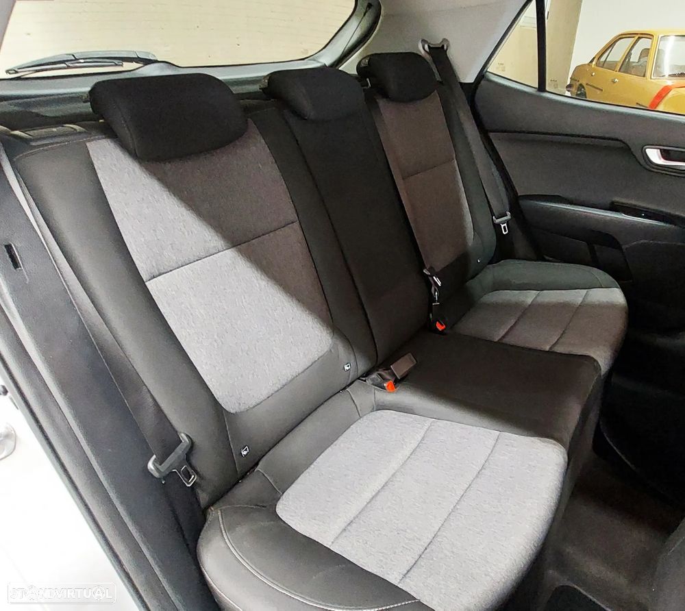 Kia Stonic 1.2 Dynamic - 10