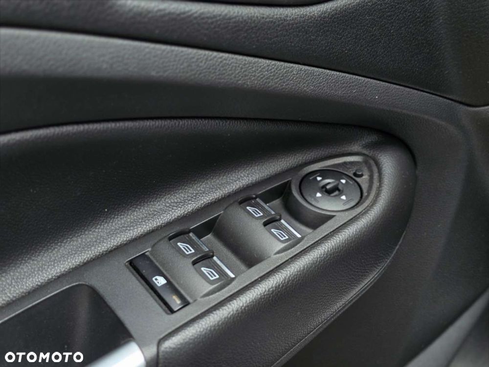 Ford Kuga - 36