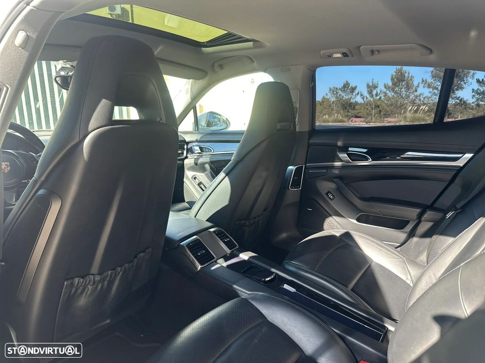 Porsche Panamera Diesel Platinum Edition - 27