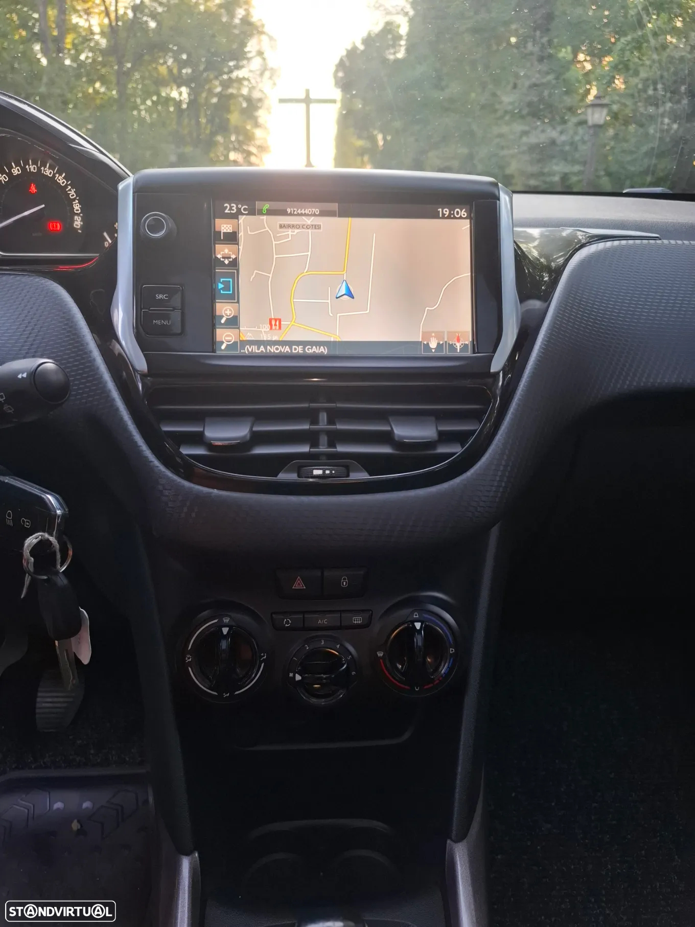 Peugeot 2008 1.2 PureTech Style - 18
