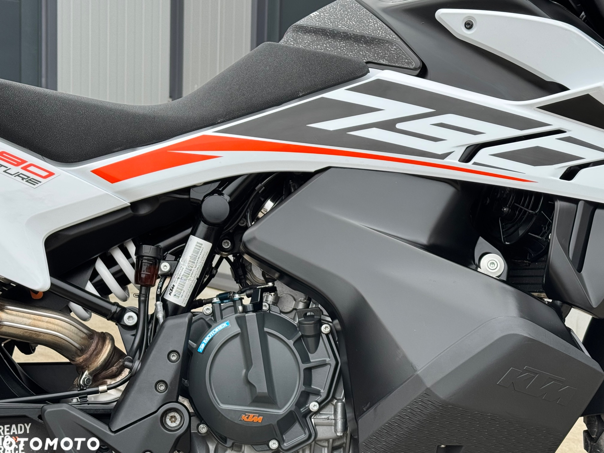 KTM Adventure - 8