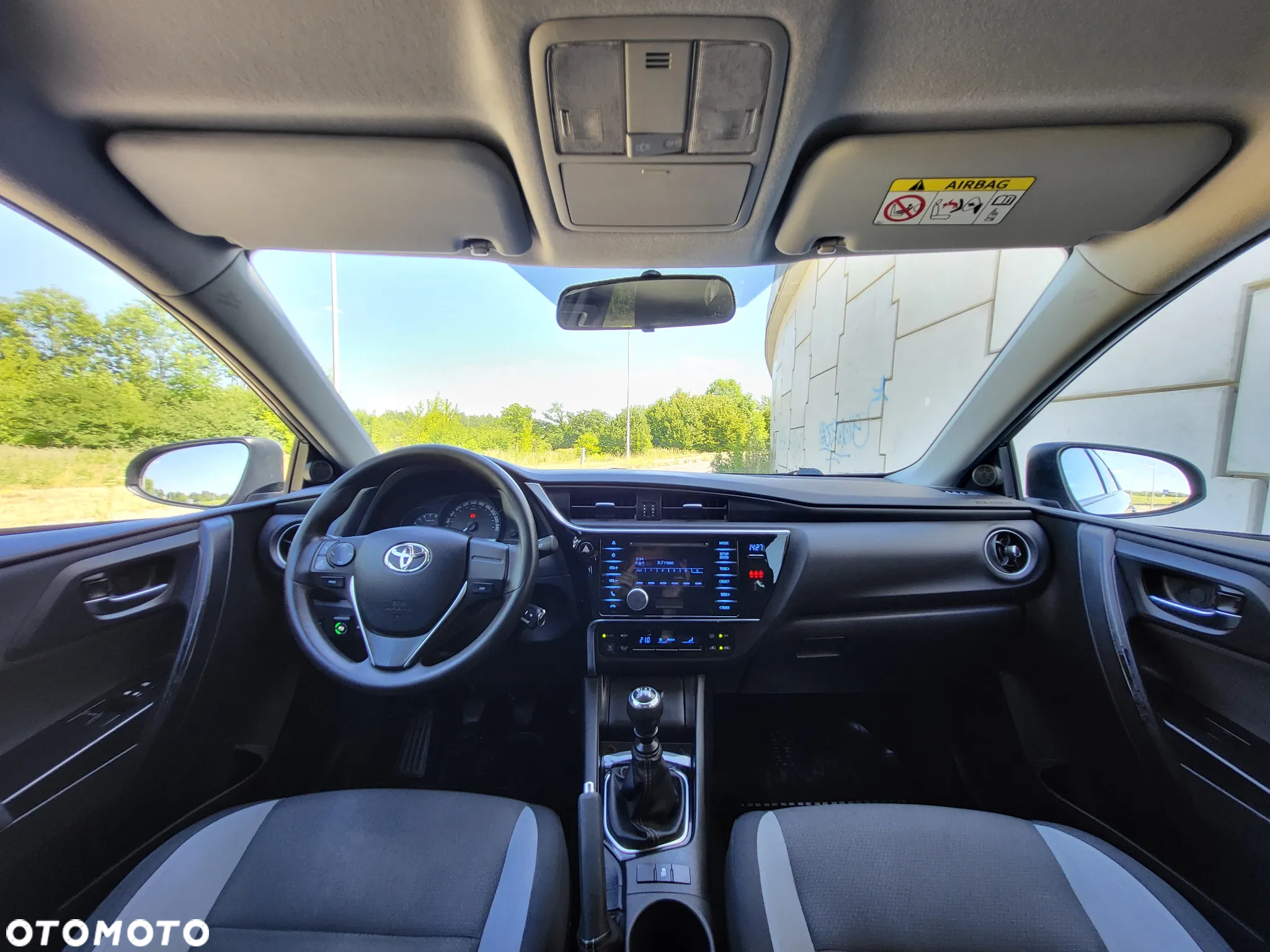 Toyota Auris - 14