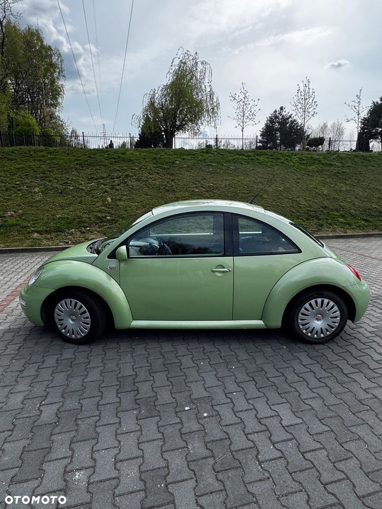 Volkswagen New Beetle - 5