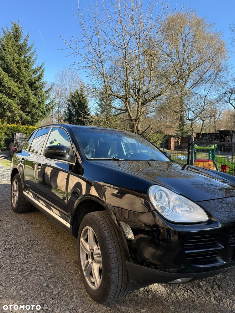 Porsche Cayenne - 2