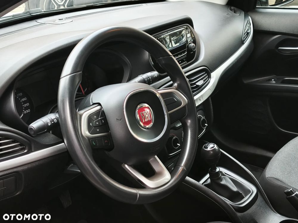 Fiat Tipo 1.4 16v Easy - 17