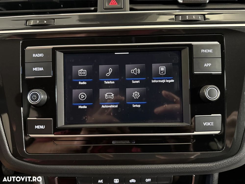 Volkswagen Tiguan - 19