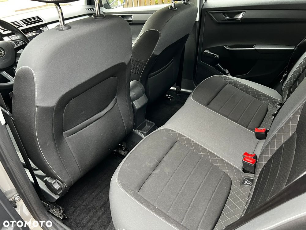 Skoda Fabia 1.0 TSI Ambition DSG - 10