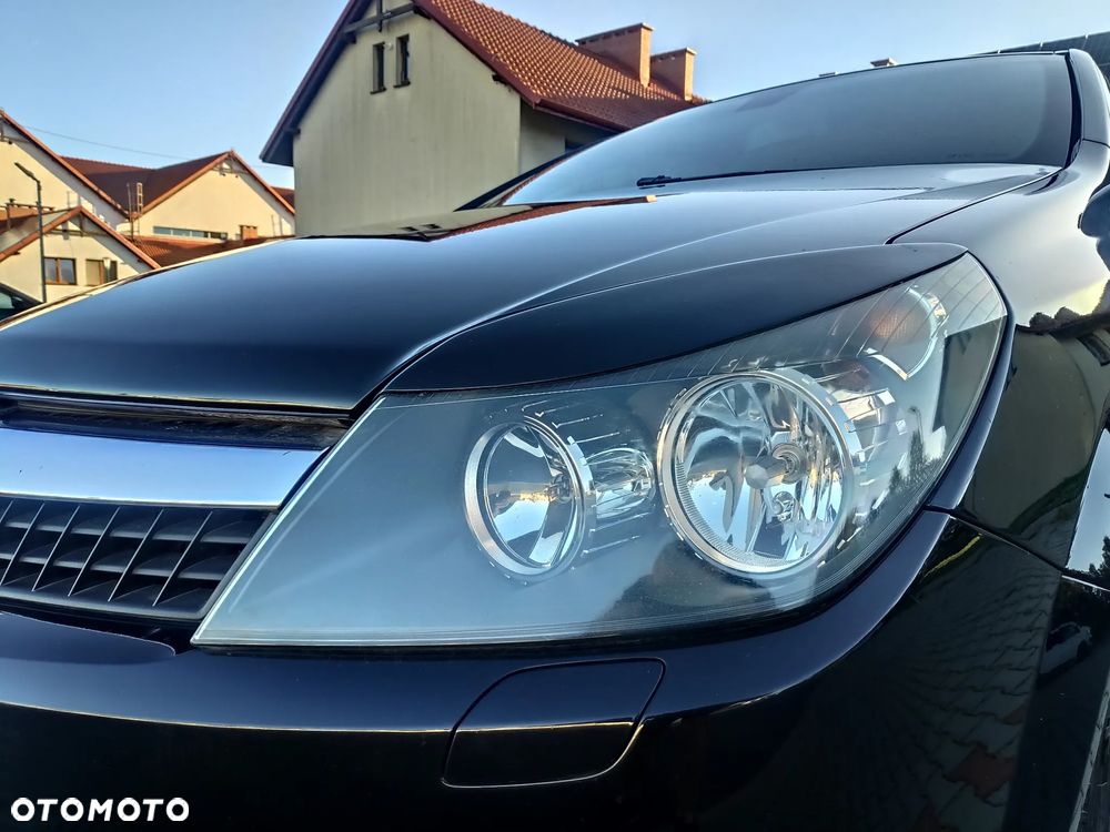 Opel Astra GTC 1.6 Turbo Sport - 20