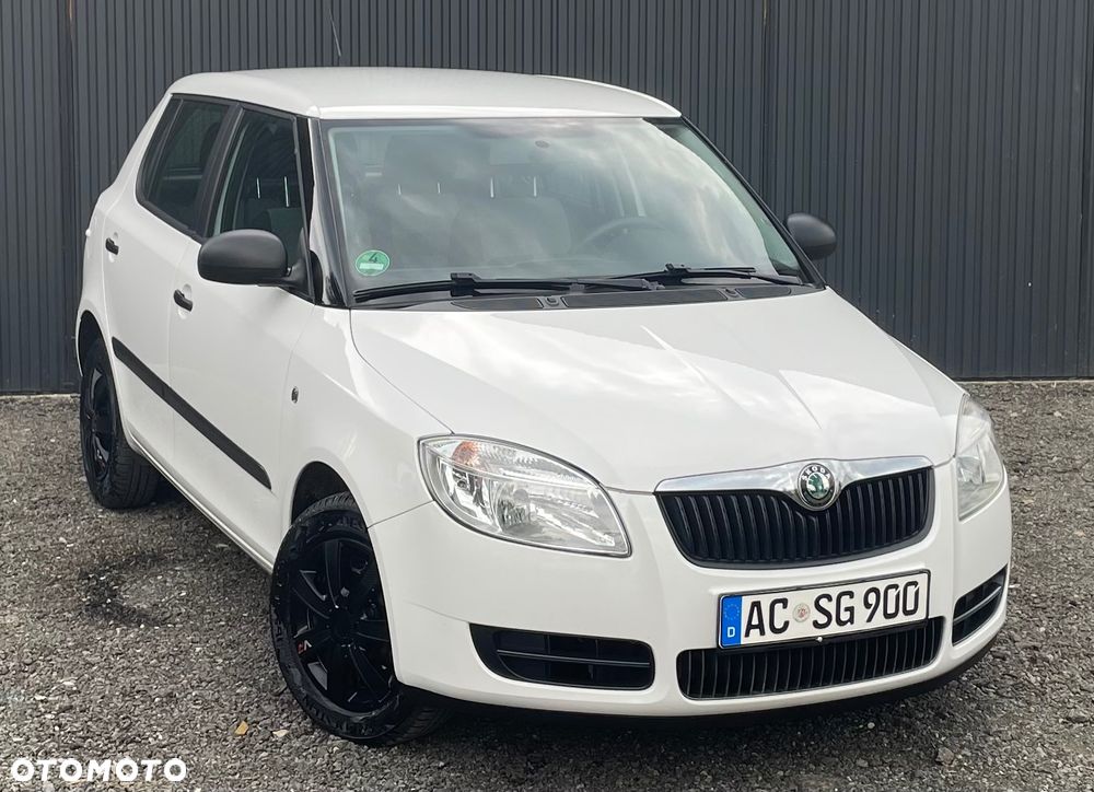 Skoda Fabia 1.2 HTP COOL EDITION - 2