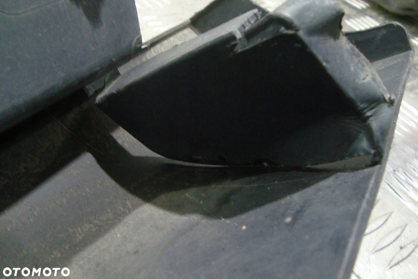 LISTWA NAKŁADKA PROGU LEWA JEEP CHEROKEE KL 13- - 8