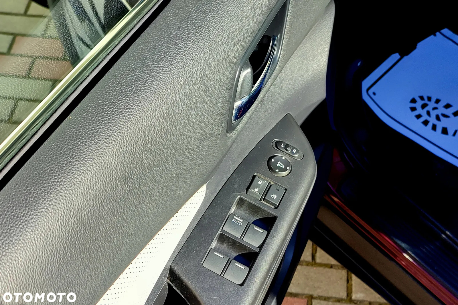 Honda CR-V 2.0i-VTEC 4WD Automatik Executive - 26