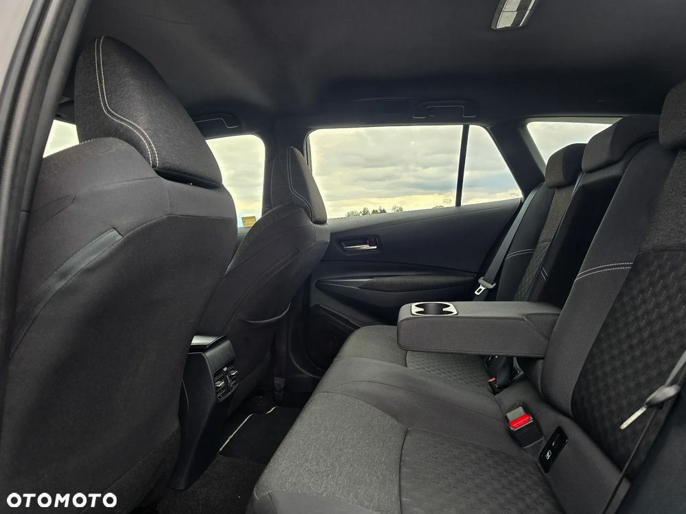 Toyota Corolla 1.8 Hybrid Comfort - 29