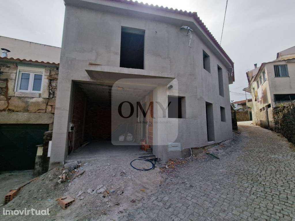 Em Construção, Moradia T3 às piscinas municipais em Alijó - Grande imagem: 2/22