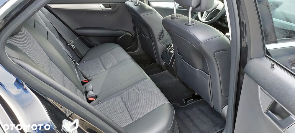 Mercedes-Benz Klasa C - 37