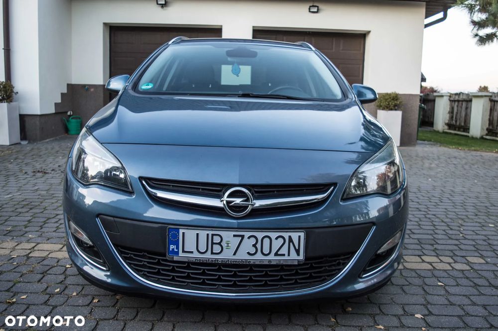 Opel Astra 1.4 Turbo Automatik Exklusiv - 2