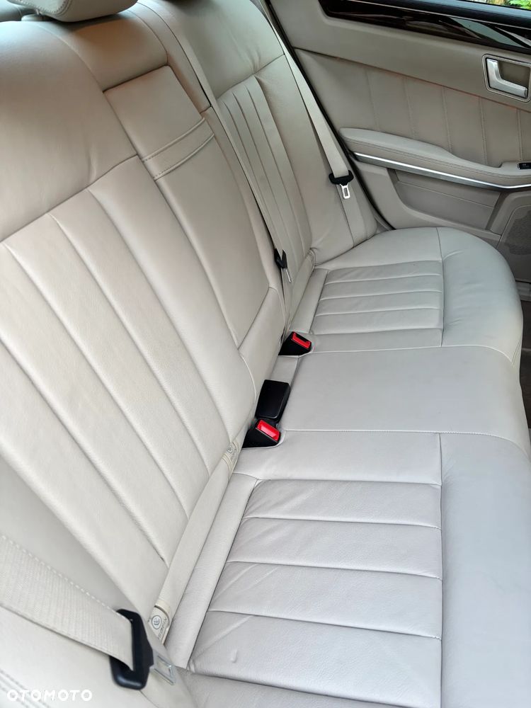 Mercedes-Benz Klasa E 400 4-Matic Elegance - 20