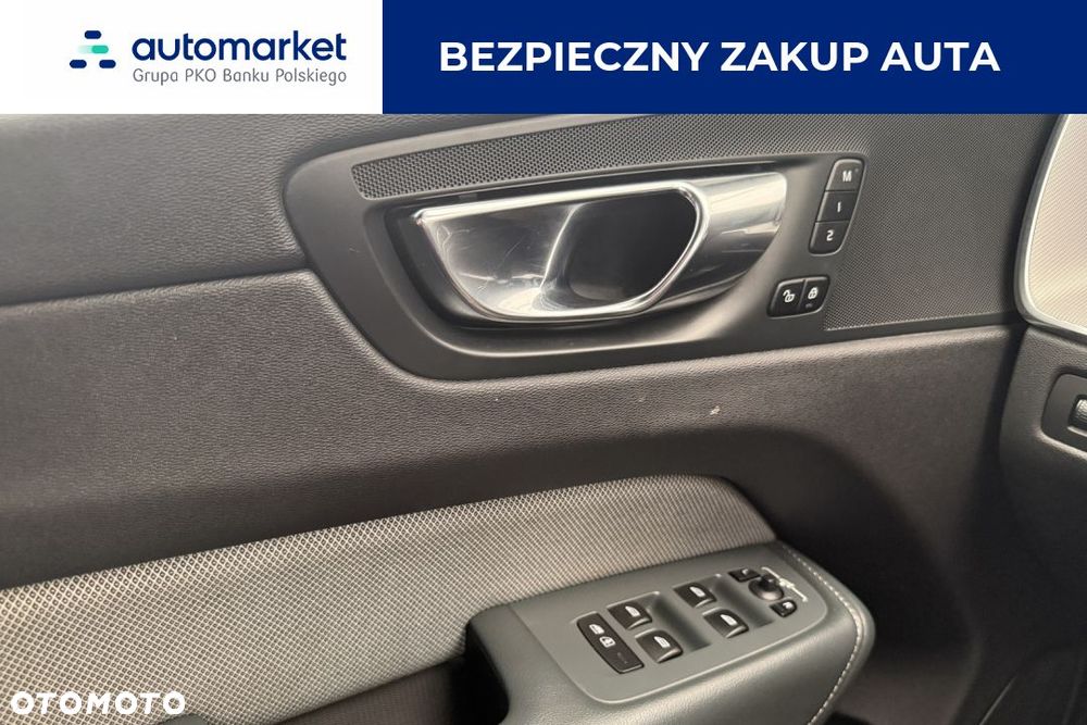 Volvo XC 60 B5 B AWD R-Design - 12