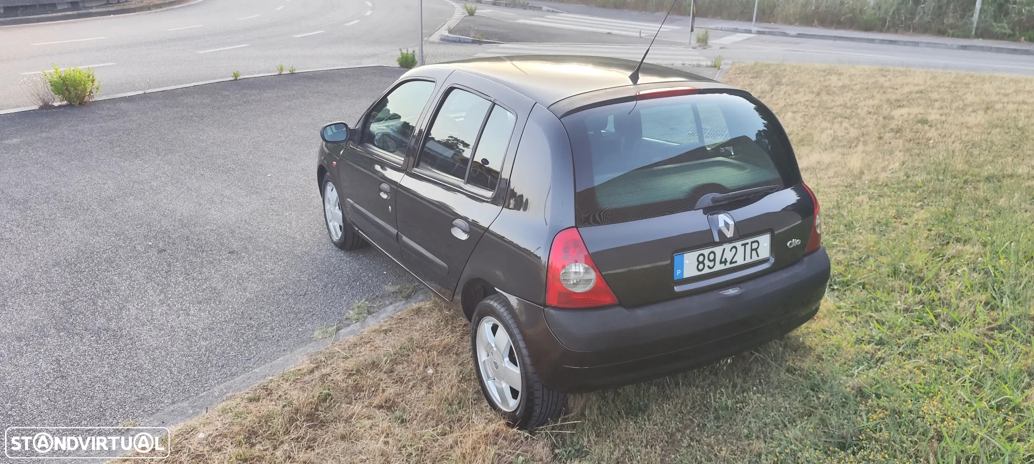 Renault Clio 1.2 16V Privilège - 7