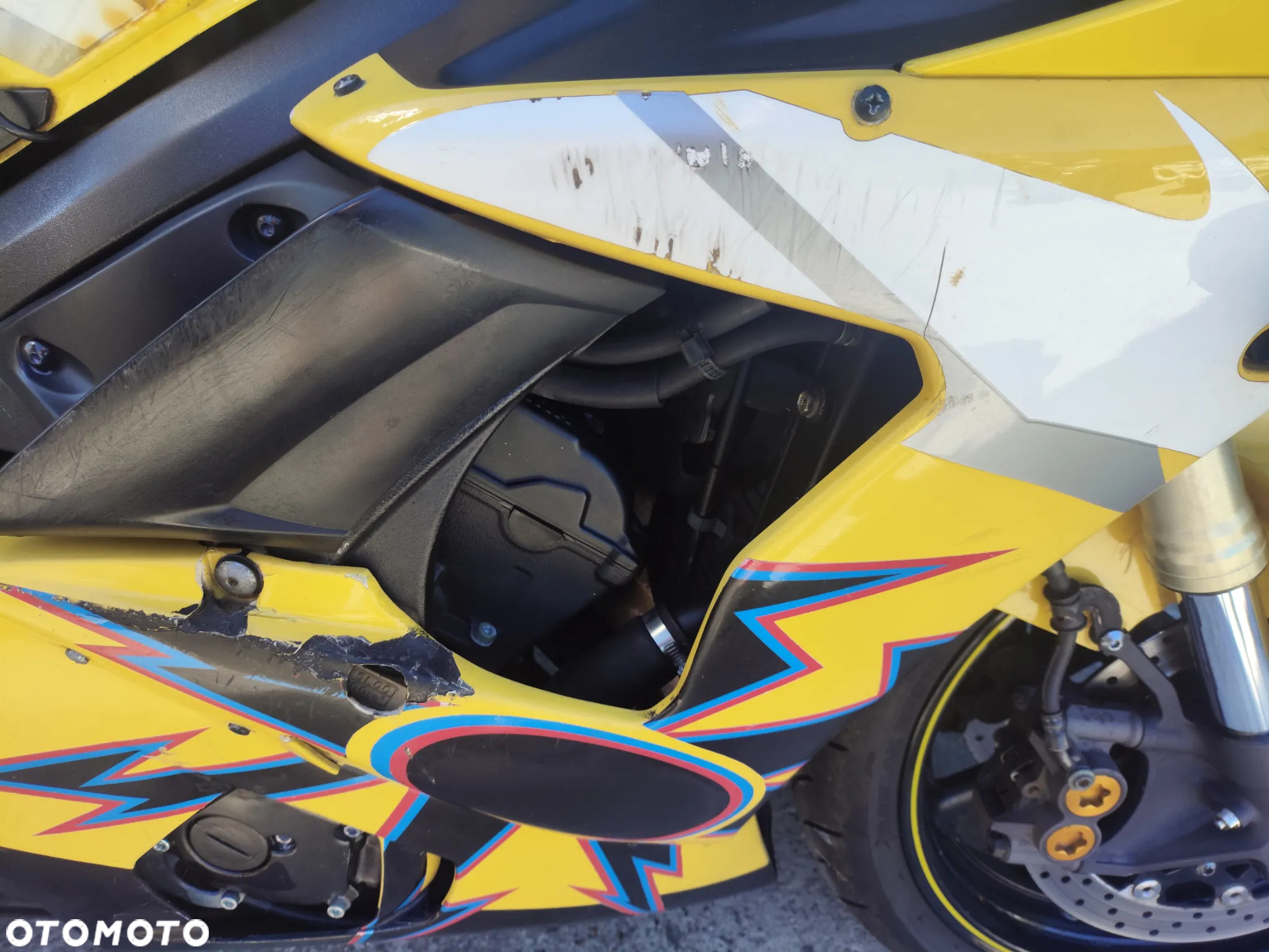 Yamaha R6 - 10