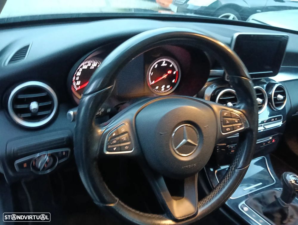 Mercedes-Benz C 180 BlueTEC Avantgarde - 39