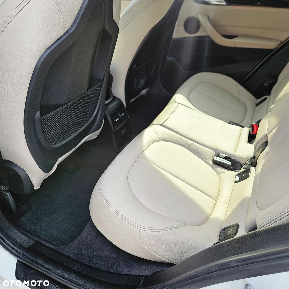 BMW X1 xDrive20i M Sport - 21