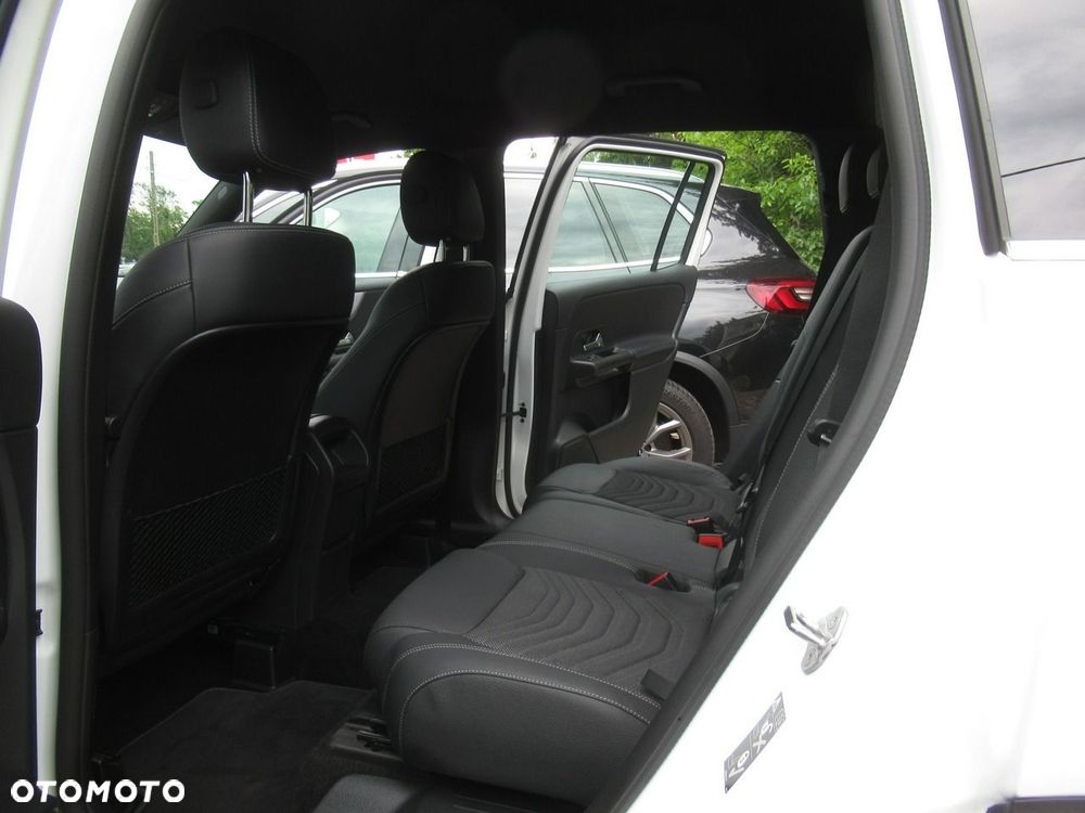 Mercedes-Benz GLB 200 7G-DCT - 7